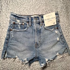 Abercrombie & Fitch The Mom Short